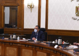 رئيس الوزراء يطالب الشركات المنتجة للأكسجين الطبي بمضاعفة الإنتاج