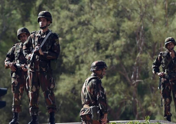 الجيش الجزائري يدمر 3 مخابئ للإرهابيين بها 3 قذائف هاون وقنبلة يدوية