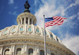 مجلس الشيوخ الأمريكي يتسلّم رسمياً القرار الاتهامي تمهيداً لمحاكمة ترامب