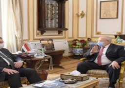 الخشت يؤكد على سرعة تنفيذ مشروع جامعة القاهرة الدولي