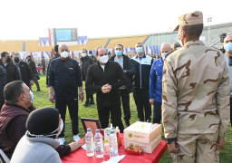 بالصور.. السيسي يتفقد تدريبات طلبة الكلية الحربية ويلتقي أسرهم