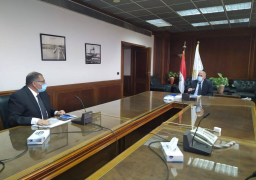 عبد العاطى يتابع دراسات الخطة البحثية بالمركز القومى لبحوث المياه