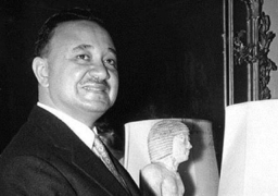 مئة عام على مولد وزير الثقافة ثروت عكاشة