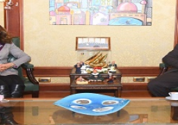 مكرم تبحث التعاون مع لجنة المساعدات الإنسانية بالكويت لمساعدة المصريين