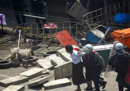 شرطة ميانمار تطلق الرصاص المطاطي لتفريق محتجين في رانجون