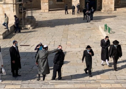 عشرات المستوطنين يقتحمون باحات المسجد الأقصى المبارك