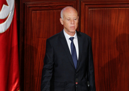 الرئيس التونسي يؤكد موقفه الثابت من التعديل الوزاري ورفضة خرق الدستور
