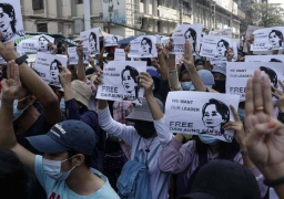 مظاهرات حاشدة في ميانمار للمطالبة بالإفراج عن أونج سان سوتشي