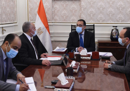 رئيس الوزراء يتابع مع وزير الري ملفات عمل الوزارة