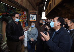 رئيس الوزراء يقوم بجولة تفقدية في وكالة الغوري والمناطق المحيطة