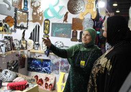 جامع في معرض “البازار”: الدولة حريصة على دعم قطاع الصناعات التراثية وتطوير إنتاجه