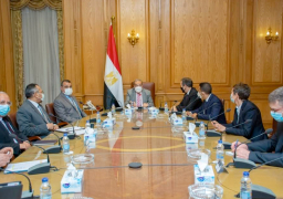 وزير الدولة للإنتاج الحربي يبحث التعاون المشترك مع شركة عالمية في نظم الاتصال والدفاع الجوي