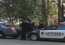 شرطة جورجيا تعتقل 7 متظاهرين خلال احتجاجات أمام مبنى البرلمان
