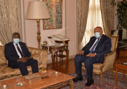 شكري ونظيره القُمري يتباحثان حول العلاقات الثنائية والموضوعات القارية