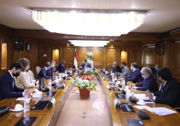 وزير التعليم العالي يبحث مع مدير الوكالة الفرنكوفونية توقيع “اتفاق إطارى” لبدء تنفيذ مشروع الجامعة الأهلية الفرنسية