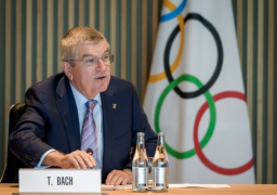 إعادة انتخاب الألماني توماس باخ لرئاسة «الأولمبية الدولية» حتى عام 2025