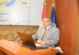 اليوم.. مؤتمر صحفى لرئيس هيئة قناة السويس حول تطورات تعويم السفينة الجانحة