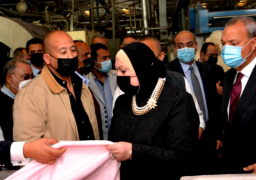 بالصور..نيفين جامع ومحافظ القليوبية يتفقدان 7 مصانع بمنطقة الشروق الصناعية