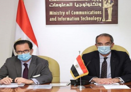 بالصور.. وزير الاتصالات يشهد توقيع مذكرة تفاهم بين وزارة الاتصالاتو شركة تاليس العالمية لتطوير