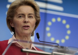 الاتحاد الأوروبي يلوّح بتجميد صادرات «أسترازينيكا» إذا لم يحصل على اللقاح أولا