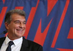 نادي برشلونة يبلغ كومان باستمراره على رأس الإدارة الفنية الموسم القادم