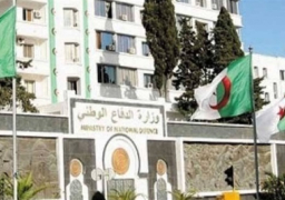 “الدفاع الجزائرية”: توقيف عنصري دعم للجماعات الإرهابية