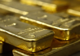 الذهب يصعد مع انخفاض عائدات السندات الأمريكية