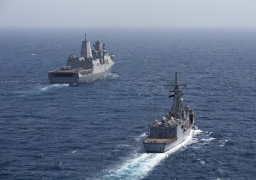 القوات البحرية المصرية والأمريكية تنفذان تدريبًا بحريًا