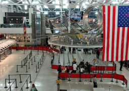 المطارات الأمريكية تسجل أعلى نسبة مسافرين منذ مارس 2020