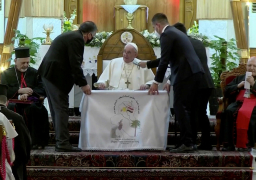 بابا الفاتيكان يصل كنيسة النجاة في بغداد