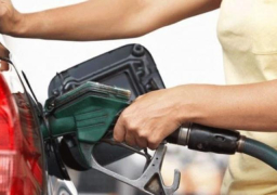 لبنان: زحام شديد على محطات البنزين في ظل نقص الوقود وارتفاع بأسعاره