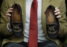 بيع نعل “تشرشل” في المزاد مقابل 44 ألف دولار