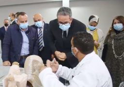 وزير السياحة والآثار يفتتح أول مصنع للمستنسخات الأثرية في مصر والشرق الأوسط