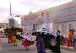 أجواء كرنفالية واحتفالية في افتتاح زايد للكتاب