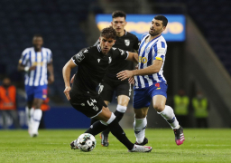 بورتو يفوز على جيماريش ويواصل مطاردة الصدارة في الدوري البرتغالي