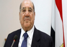 رئيس مجلس الشيوخ يهنئ الرئيس السيسي بعيد العمال