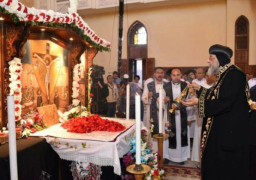 البابا تواضروس يترأس صلوات الجمعة العظيمة بالكاتدرائية المرقسية