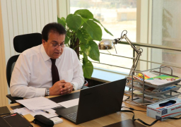 وزير التعليم العالي : توفير كافة المستلزمات الوقائية بالمستشفيات الجامعية للمتعاملين مع مرضى كورونا