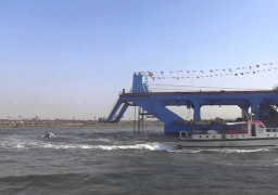 الكراكة مهاب مميش الأكبر بالشرق الأوسط تبدأ التعويم فى بحيرات الإسماعيلية