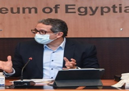 العناني يوافق على تشغيل نظام شرح المرشدين السياحيين بالسماعات