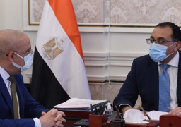 رئيس الوزراء يتابع مع وزير الإسكان موقف عدد من المشروعات المقرر افتتاحها رئاسيا خاصة بالصعيد