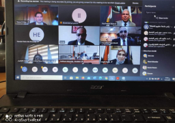 وزير التعليم العالي يناقش معايير تحسين وضع الجامعات بالتصنيف الدولى