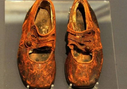 حذاء عمره 109 أعوام لأصغر رضيع على سفينة تيتانيك يحير العلماء