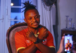 إصابة والتر بواليا فى الأهلى واللاعب يغادر المران