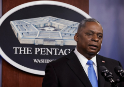 وزير الدفاع الأمريكي يدعو إلى تكثيف الالتزام المشترك للدفاع عن أوكرانيا