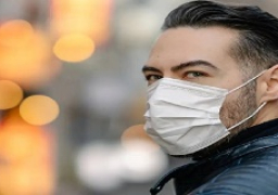 بريطانيا:استمرار ارتداء الكمامات والعمل من المنزل بعد رفع قيود كورونا