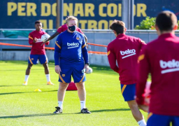 صحيفة إسبانية: استقرار مسؤولي برشلونة على رحيل المدير الفني كومان