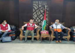 الهلال الأحمر المصرى يناقش مع نظيره الفلسطينى سبل دعم قطاع غزة