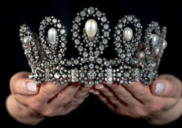 بيع تاج للأسرة الإيطالية المالكة بـ1.6 مليون دولار