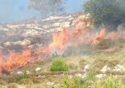 مستوطنون إسرائيليون يحرقون مساحات من أراضى بلدة فلسطينية فى نابلس